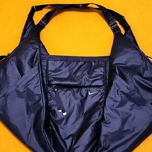 Nike Victory Gym Duffle Tote Workout Bag